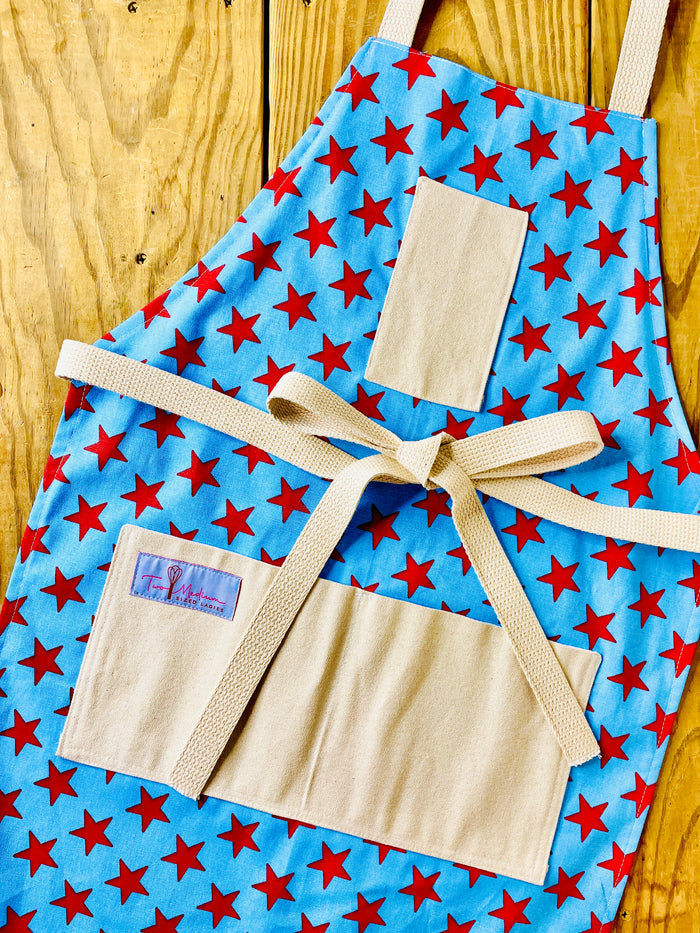 Betsy Ross kitchen apron fireworks stars and stripes American flag pattern fourth of July god bless america