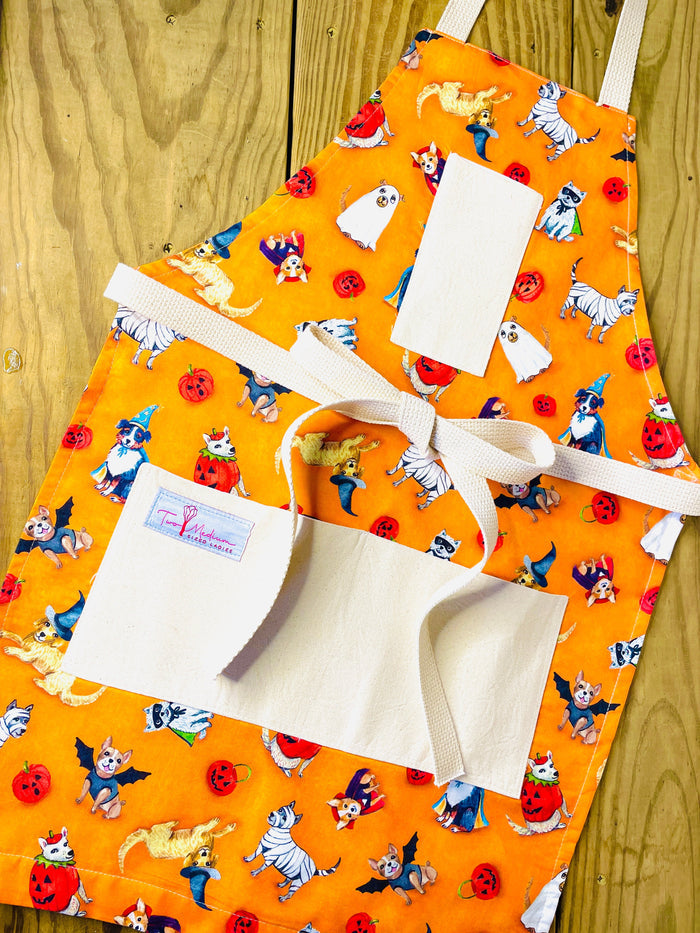 Amanda Bright Designs Howl-O-Ween vintage cute dog costume apron pumpkins ghosts vampires mummies wizards