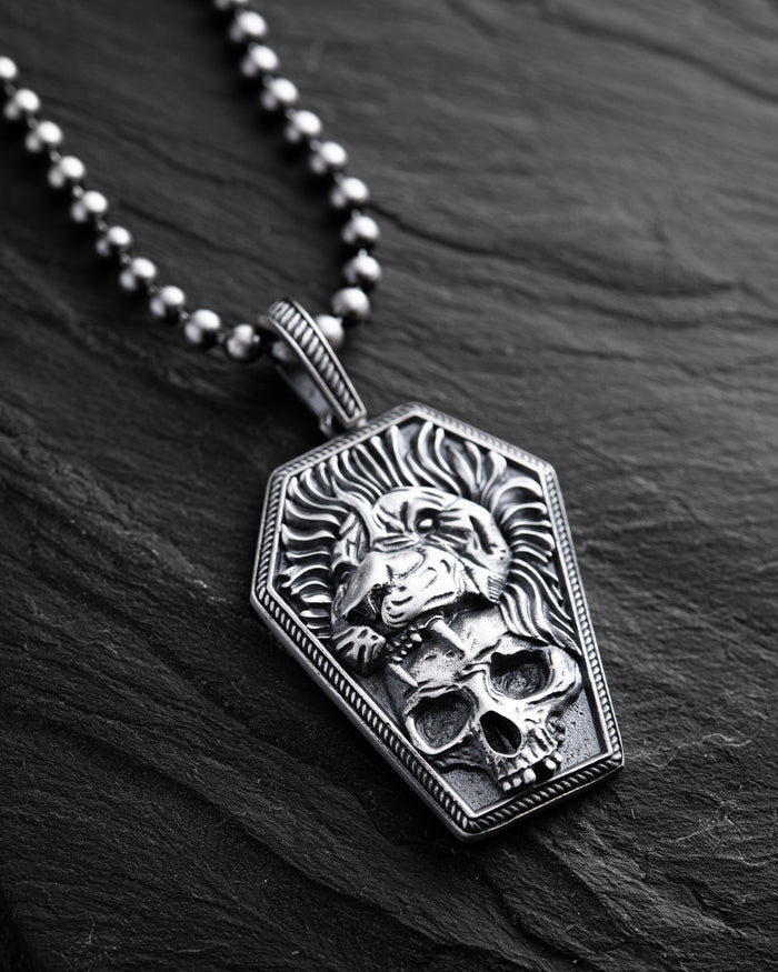 MEMENTO MORI silver pendant