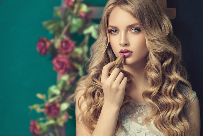 Moisturising Lipstick - Angel