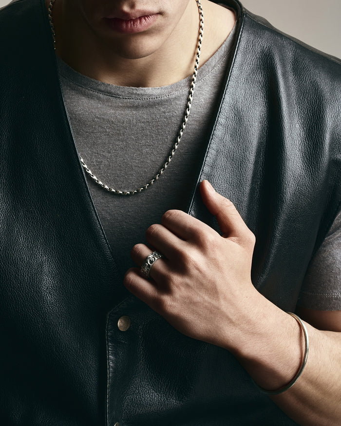 Silver bangle MEKTIG