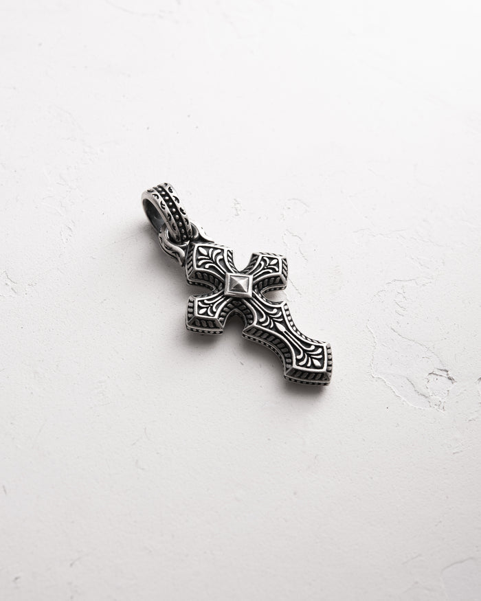Silver cross INITIUM ET FINIS