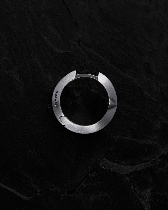 Silver hoop earring AXIS