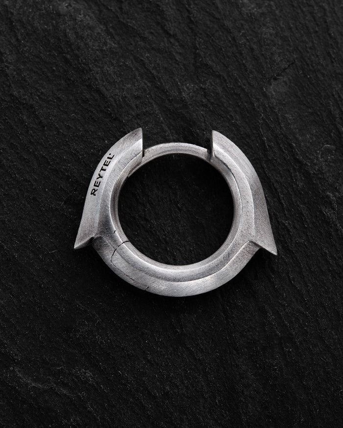 Silver hoop earring IGNEO