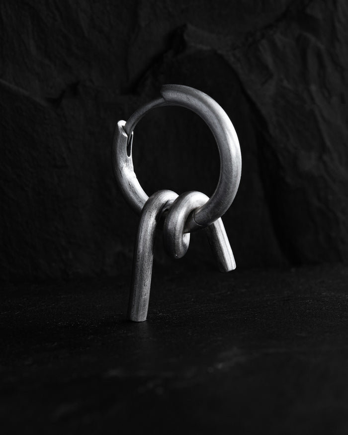 Silver hoop earring RISE