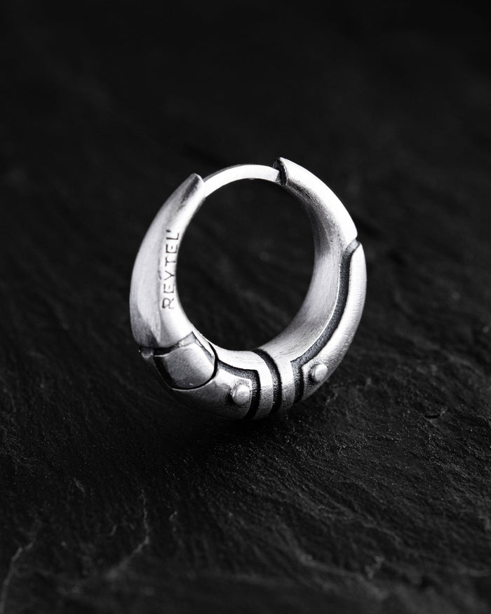 Silver monoearring AXE