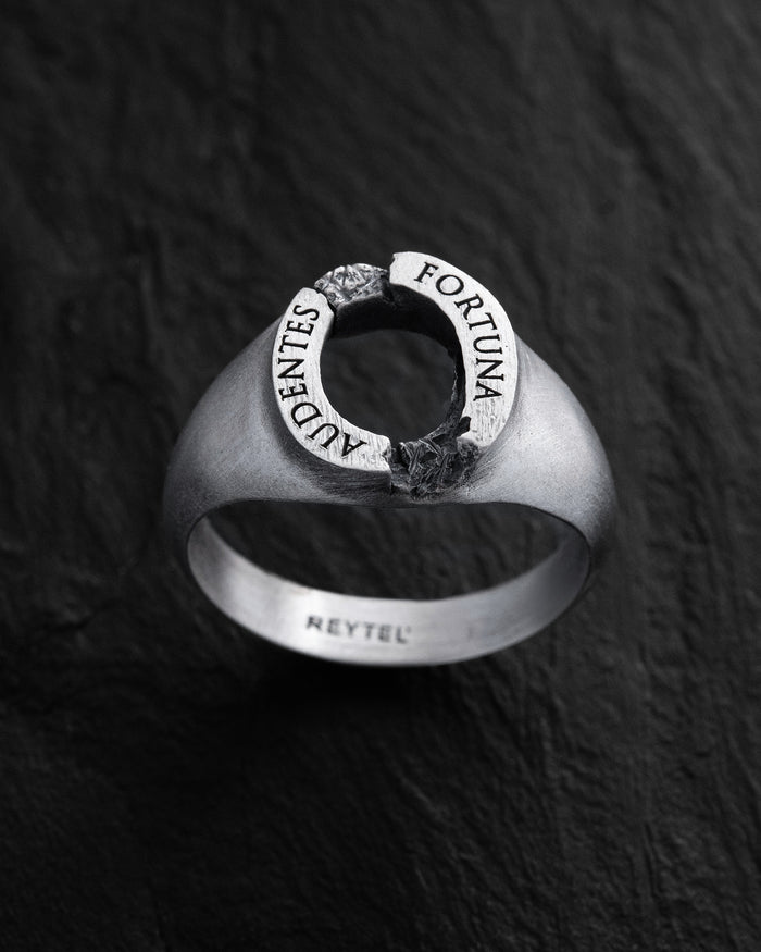 Silver ring AUDENTES FORTUNA
