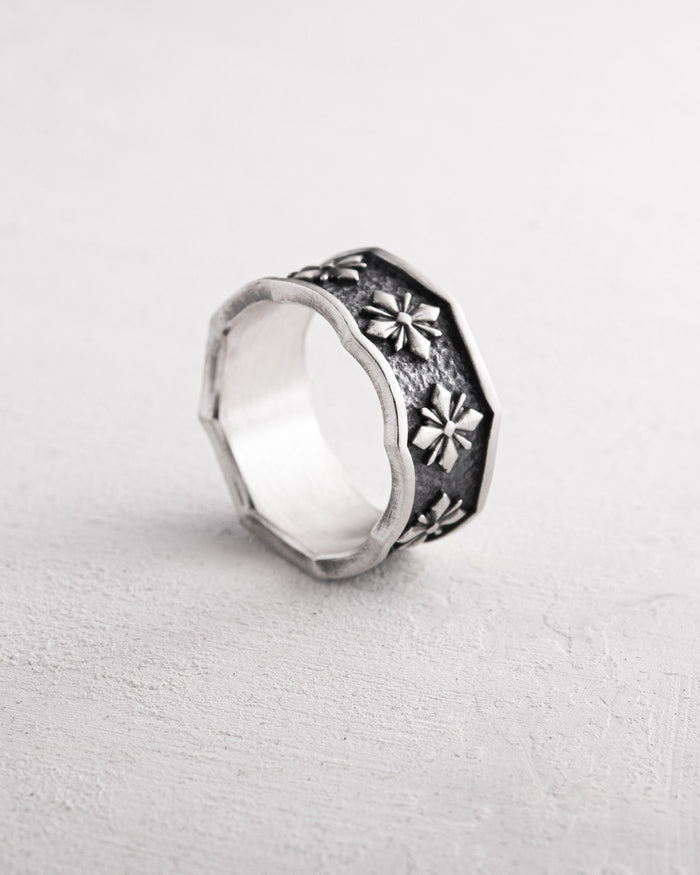 Silver ring CUSTOS