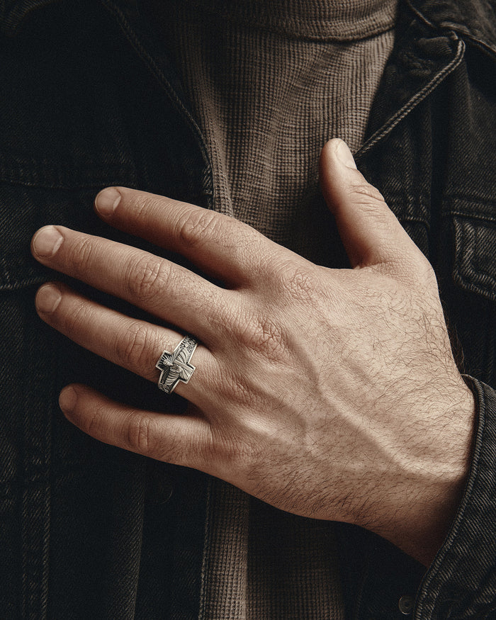 Silver ring DIOS ES AMOS