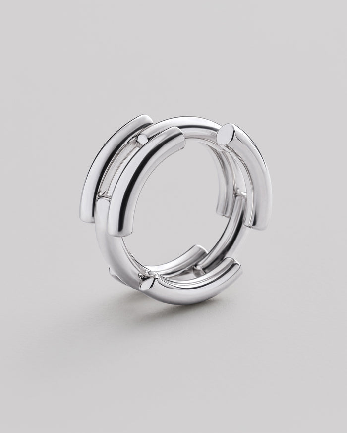Silver ring DYNAMIC