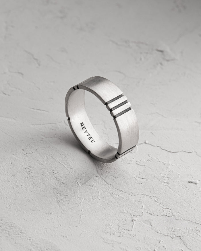 Silver ring EINFALDUR
