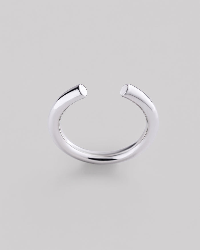 Silver ring LIBRE