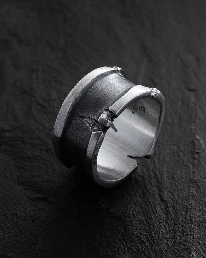 Silver ring RIFT