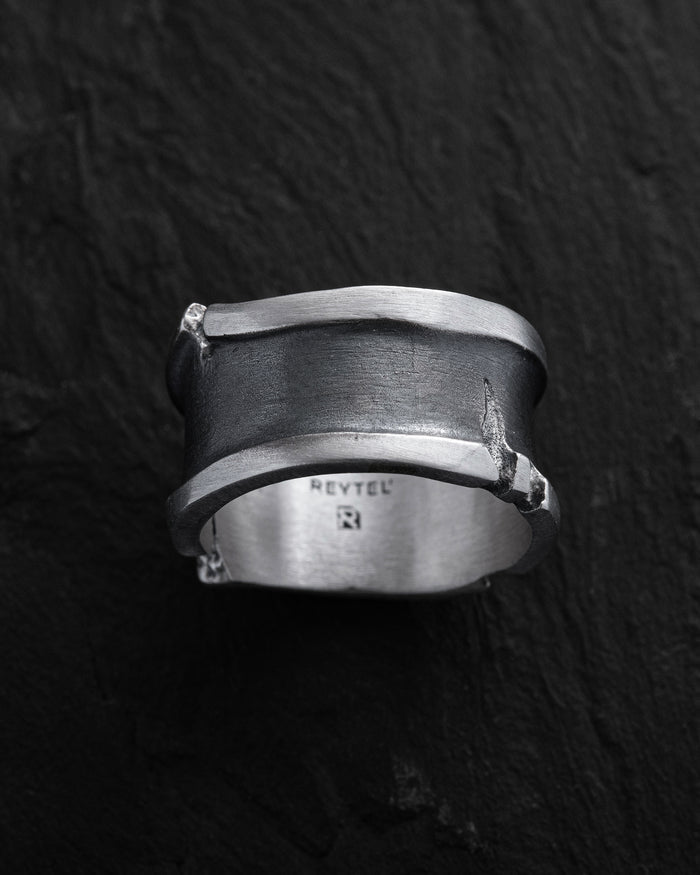 Silver ring RIFT