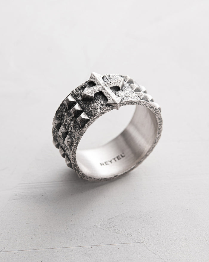 Silver ring ROSARIUM