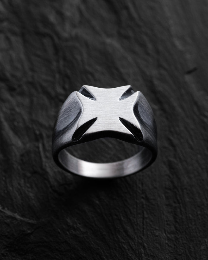 Silver ring SENTINEL. MALTESE CROSS