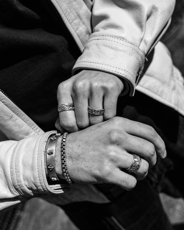 Silver ring UMBREYTING