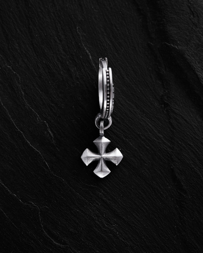 Silver single earring CROSS PATTÉE