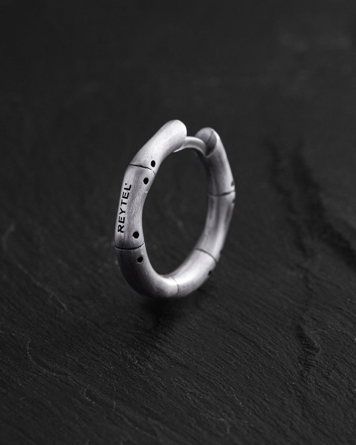 Silver single earring TRIN