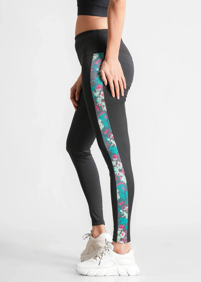 StripePlay Ankle Length Design Tight