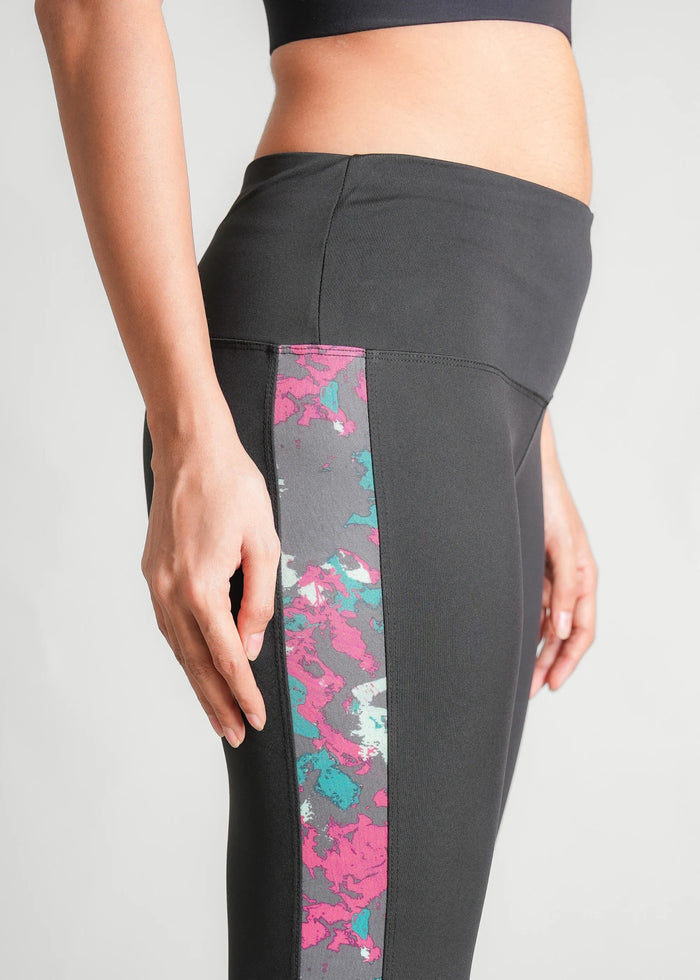 StripePlay Ankle Length Design Tight