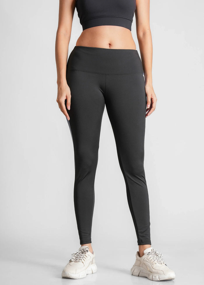 StripePlay Ankle Length Design Tight