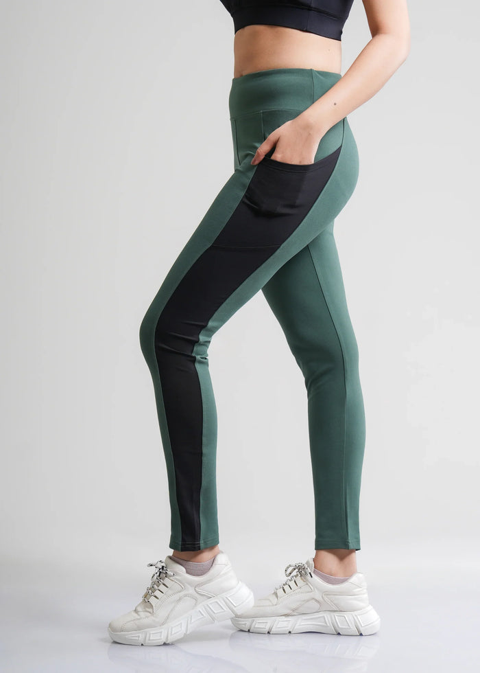 StripePlay Dual Pocket Tights