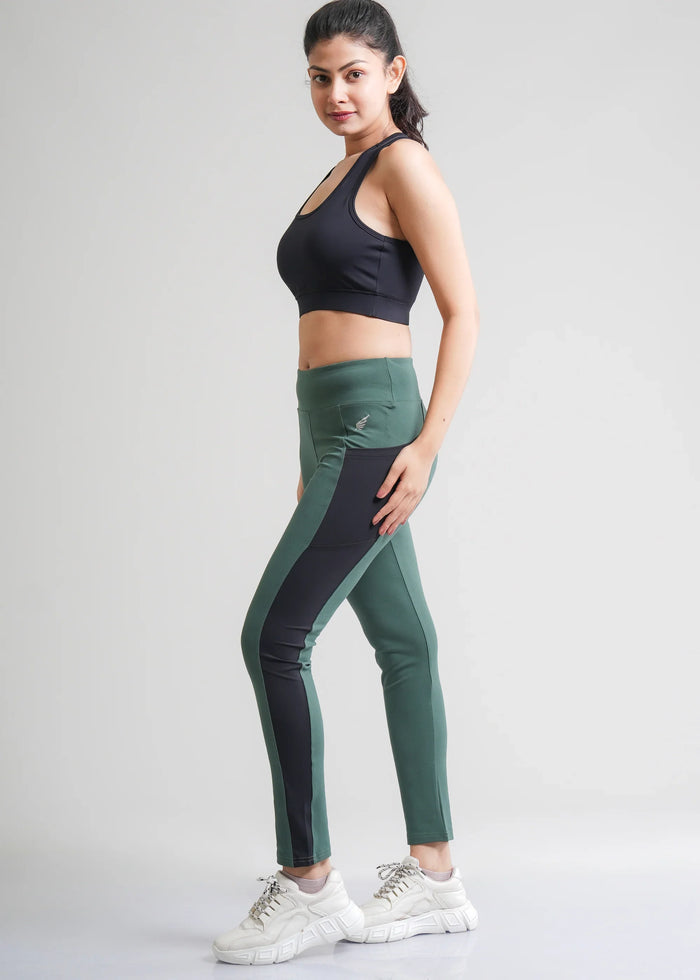 StripePlay Dual Pocket Tights