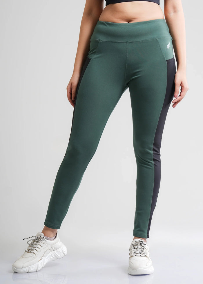 StripePlay Dual Pocket Tights