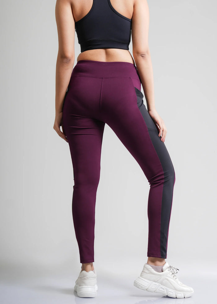 StripePlay Dual Pocket Tights