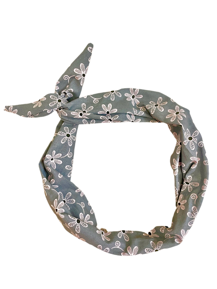 Amanda Bright Designs Gray Daisy floral patterned headband with pink and black