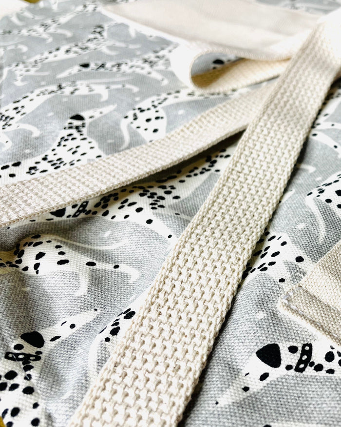 Amanda Bright Designs Vanessa apron Dalmatian print guard dog firehouse George Washington hunting dog